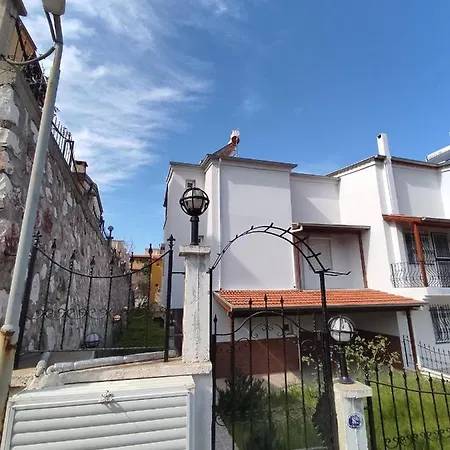 Zeybek 8 Villa
